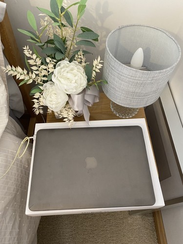 Apple MacBook Air 13.3 128gb MD760ZP/A A1466 Mid 2013 - Picture 9 of 12