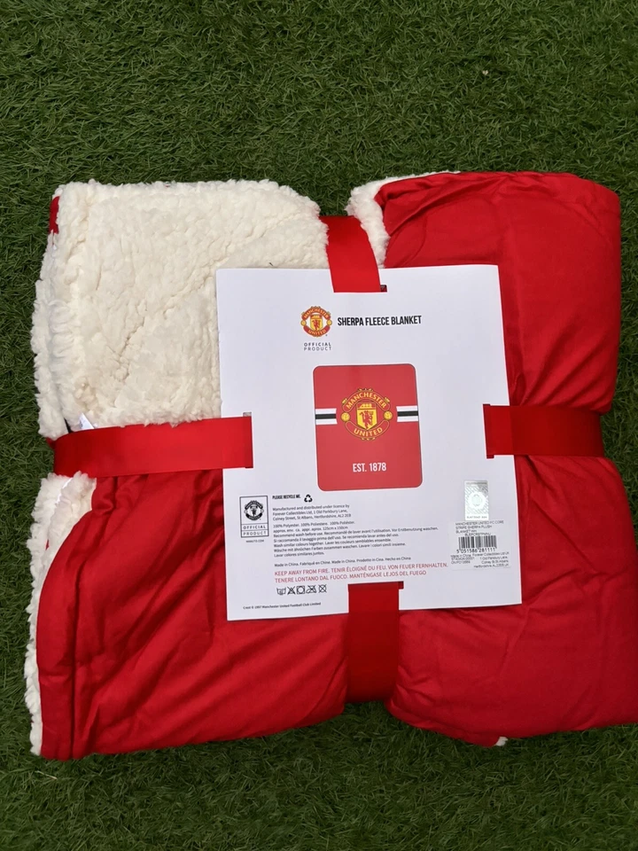 Official Manchester United FC Slogan Sherpa Fleece Plush Throw Blanket BNWT - Image 3 of 4