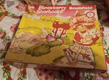 Vintage Strawberry Shortcake Girls Ice Skates Size 13 Double Edge Collectible