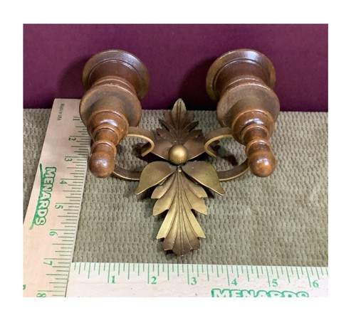 VINTAGE HOME INTERIOR WOOD/METAL HANGING SCONCE WITH TWO FROSTED GLASS GLOBES - Picture 11 of 11