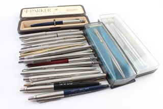 Lote de trabajo de bolígrafos Parker Biros Inc vintage en caja jotter acero cepillado