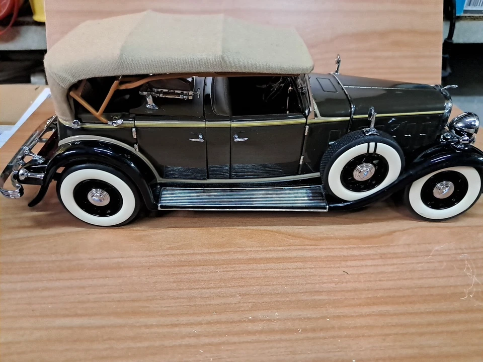 Motor City Lincoln 1932 KB   1/18 - Immagine 2 di 4
