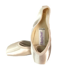 Russian Pointe Rubin Pointe Shoes Sz 35 W1 V2 - Flex Soft U-Cut Discontinued