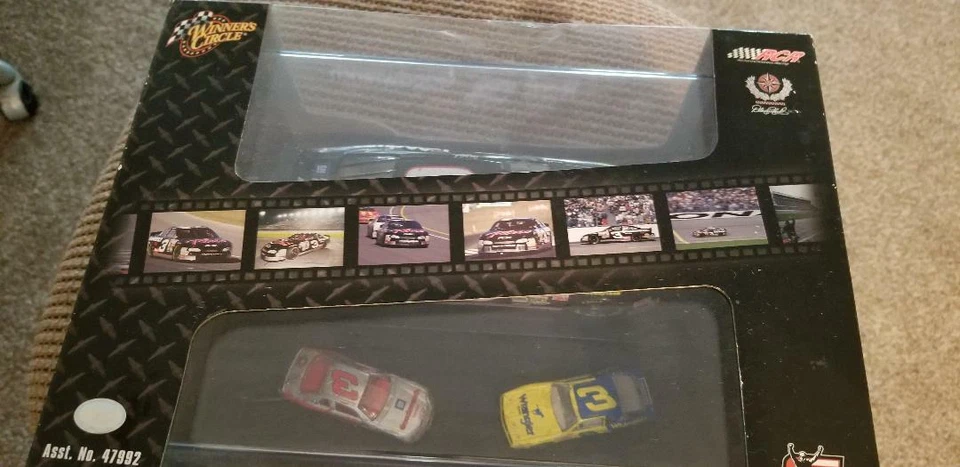 JUEGO DE 3 COCHES ANIVERSARIO DALE WONHARDT Foto 2 de 3