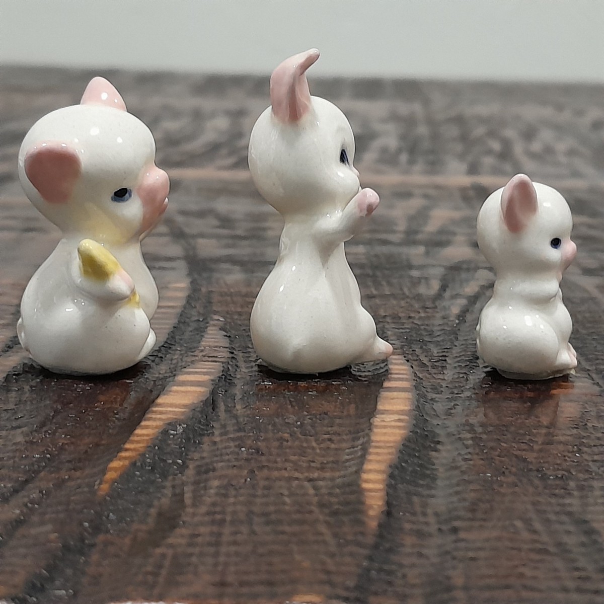 Miniature Pig Piglet Figurines Pink White Lot of 5 Unmarked