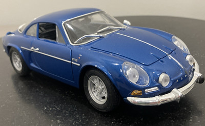 Maisto Alpine Renault 1600S 1:18 Diecast Blue Coupe special edition
