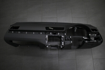 VW Passat CC Armaturenbrett Rechtslenker RHD 3AC857003N OBP Schalttafel schwarz