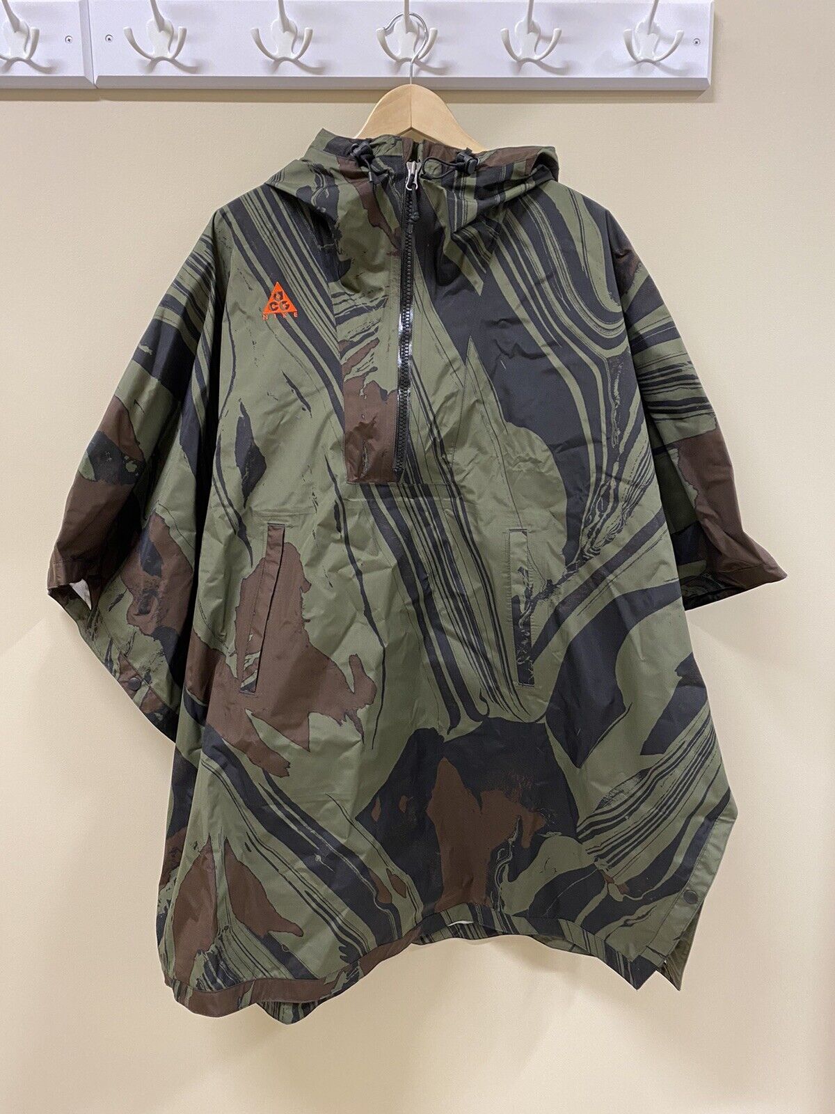 NIKE ACG Fuji allover print poncho S/M www.krzysztofbialy.com