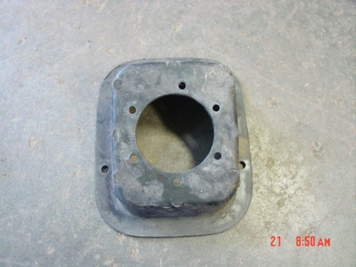 76-95 Jeep CJ Wrangler tanque de gasolina bisel de llenado cubierta de plástico cuello de combustible moldura de montaje - Imagen 2 de 3