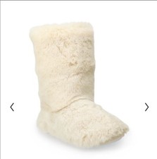 SLIPPERS CREAM FAUX FUR SZ M 7-8 ALLOVER BOOTIE NWTs Lauren Conrad