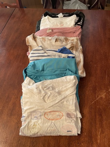 8 Piece Medium Lot Of Women’s Short Sleeve Tees. Assorted Brands