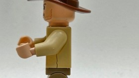 LEGO minifigure Indiana Jones iaj020 Indiana Jones Kingdom 7195             read