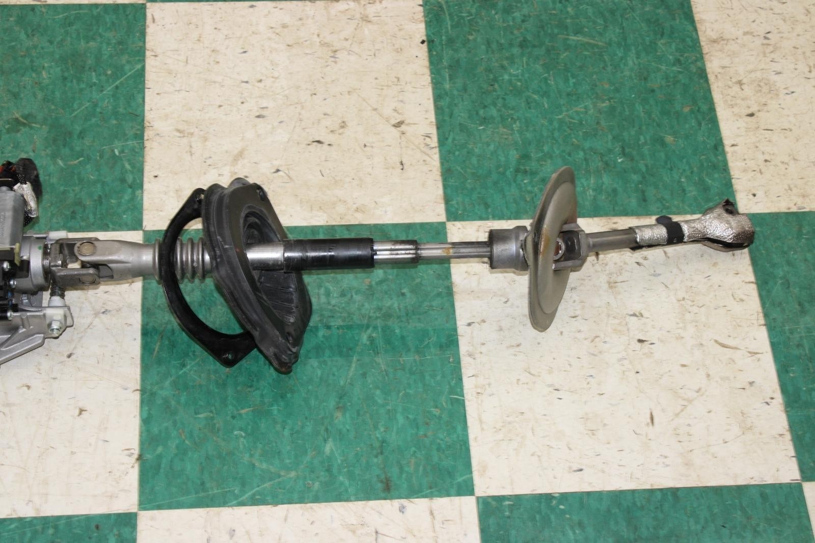 Maserati Ghibli 2014-2017 Steering shaft