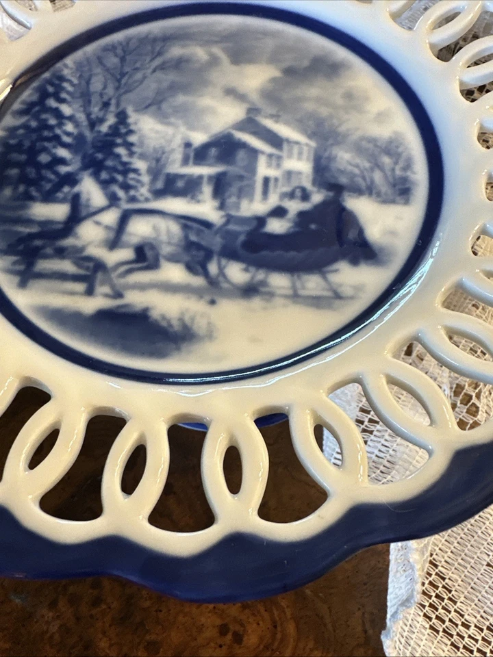 Cracker Barrel Pedestal Dessert Stand Blue White Scenic Cake Winter Christmas - Image 4 of 4