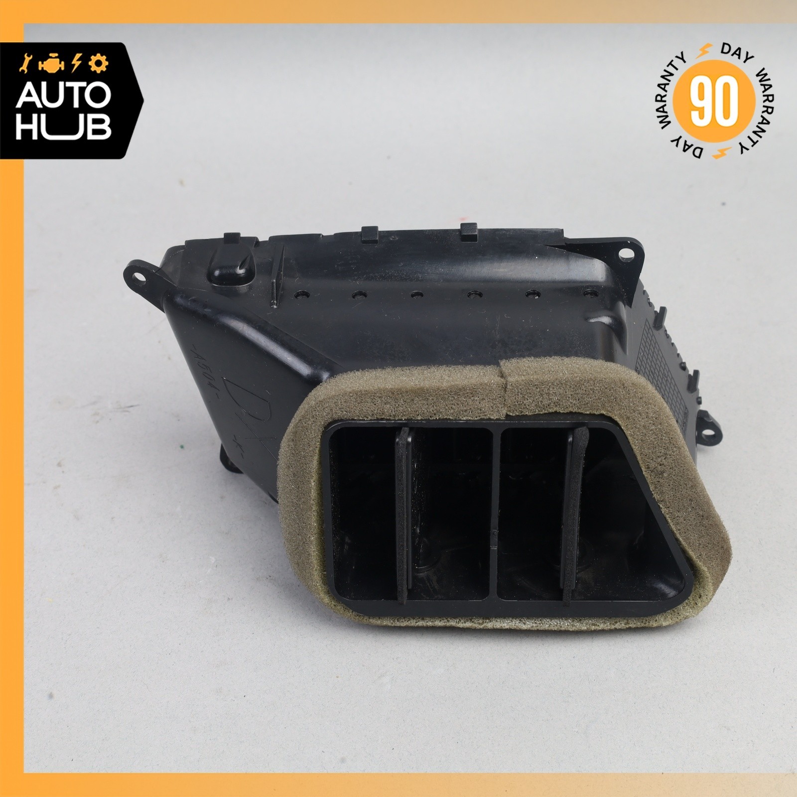 08-19 Maserati GranTurismo M145 Front Right Center Dashboard AC A/C Air Vent OEM