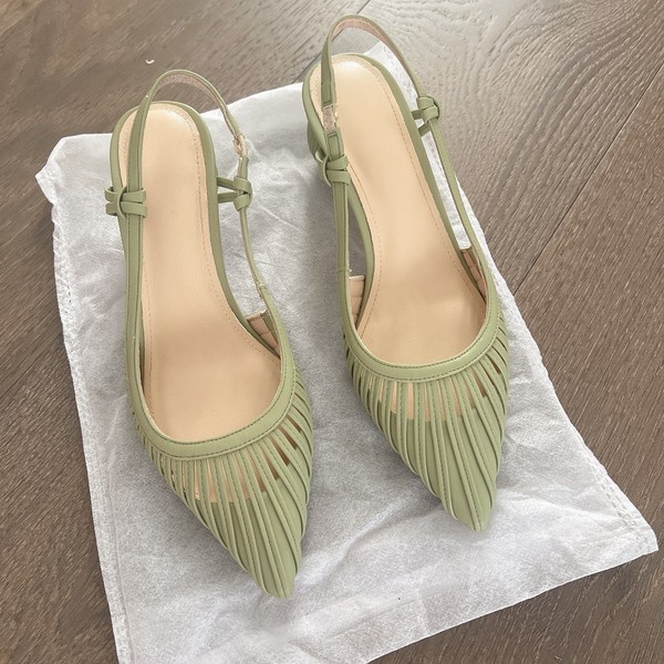 Beautiful Good Quality Leather Women Sandals Shoes for Summer, Size 3, 225(1.5)