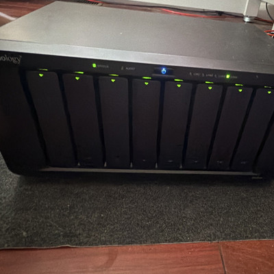 Synology DiskStation DS1817+ 8-Bay NAS Ethernet Hot Swap PC/Mac Black 8 slots