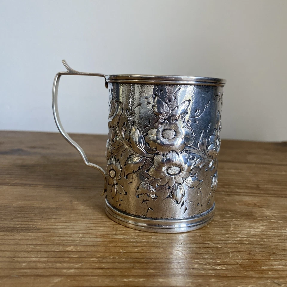Antique 19thC S. Kirk & Son 11 oz Coin Silver Repousse Chased Flowers Cup Mug - Image 4 of 4