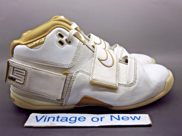 lebron soldier white and gold