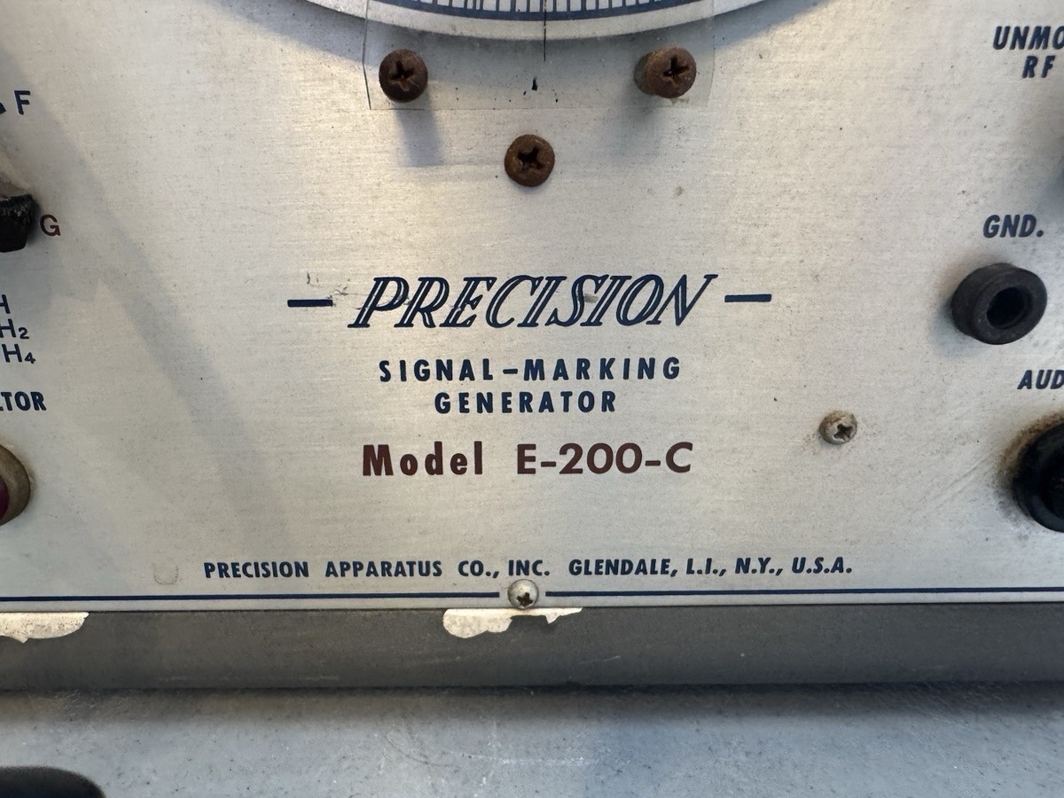 Vintage Precision Model E-200-c RF Signal Generator J0628