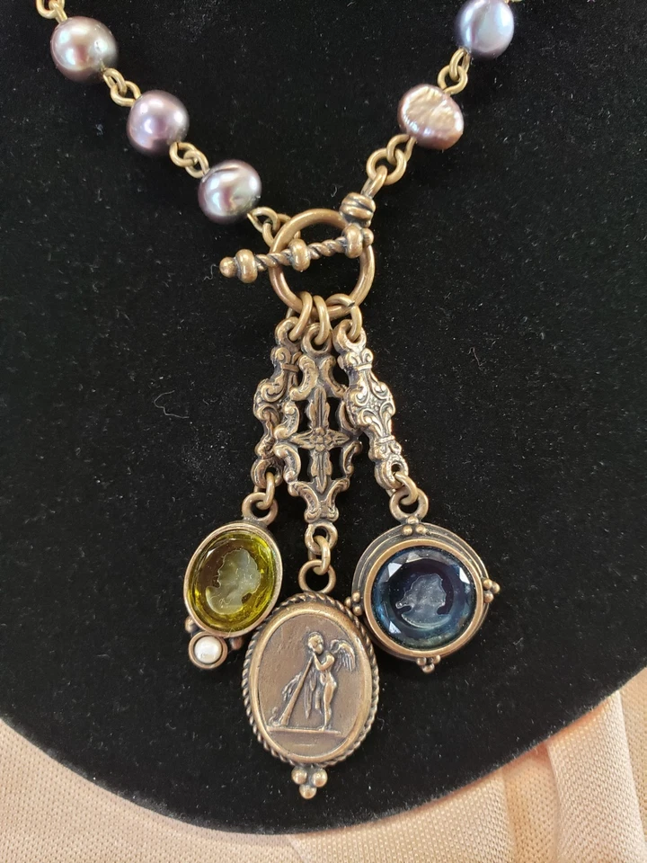 Collar Extasia Pavo Real Perla y Vidrio Camafeo Dijes Foto 3 de 4