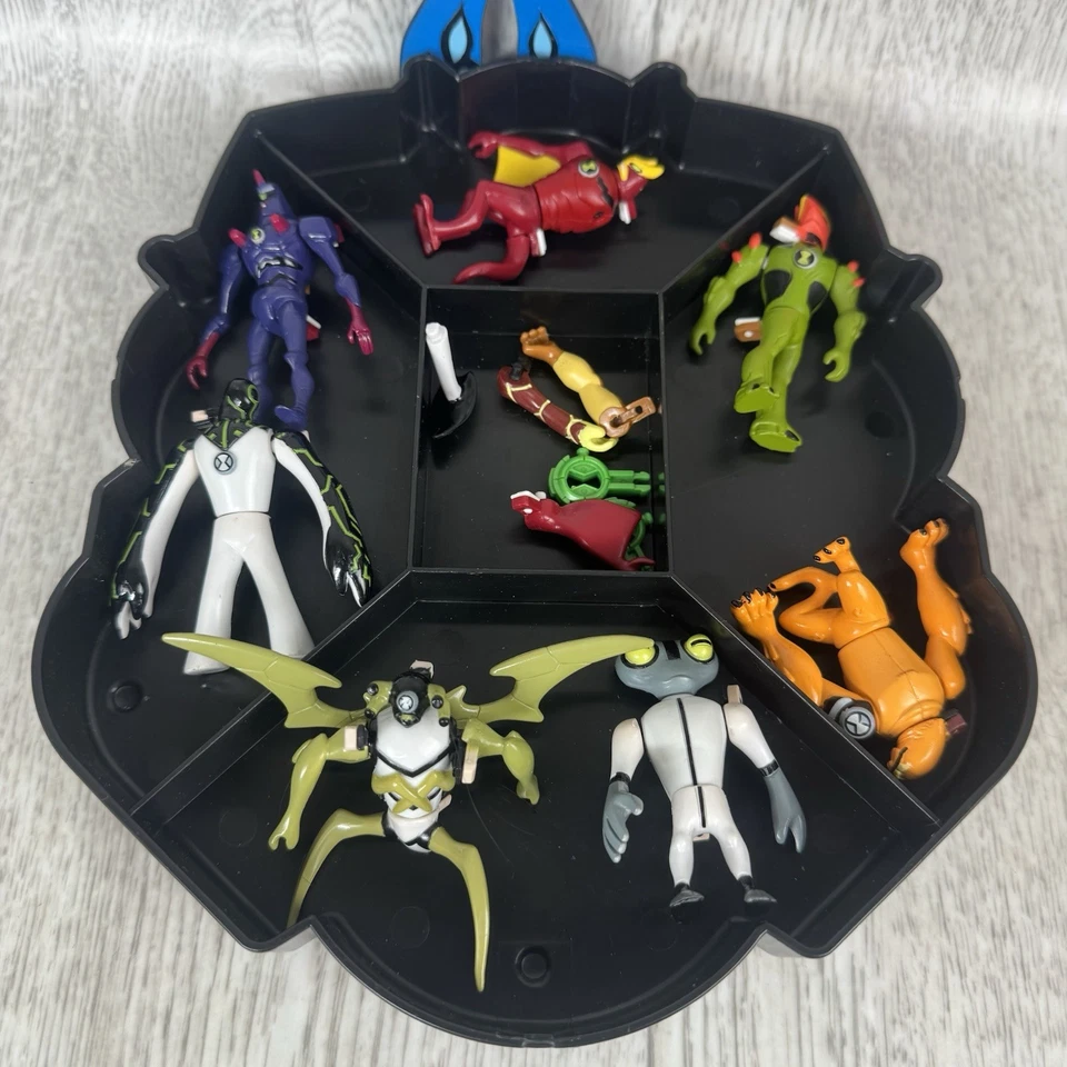 BEN 10 bandai Alien Creation Chamber Mini Build a Figures Лот товаров с Запчастями - Изображение 3 из 4