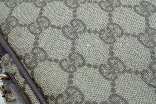Auténtico mini bolso de hombro Gucci GG Plus de cuero PVC marrón - Imagen 7 de 10