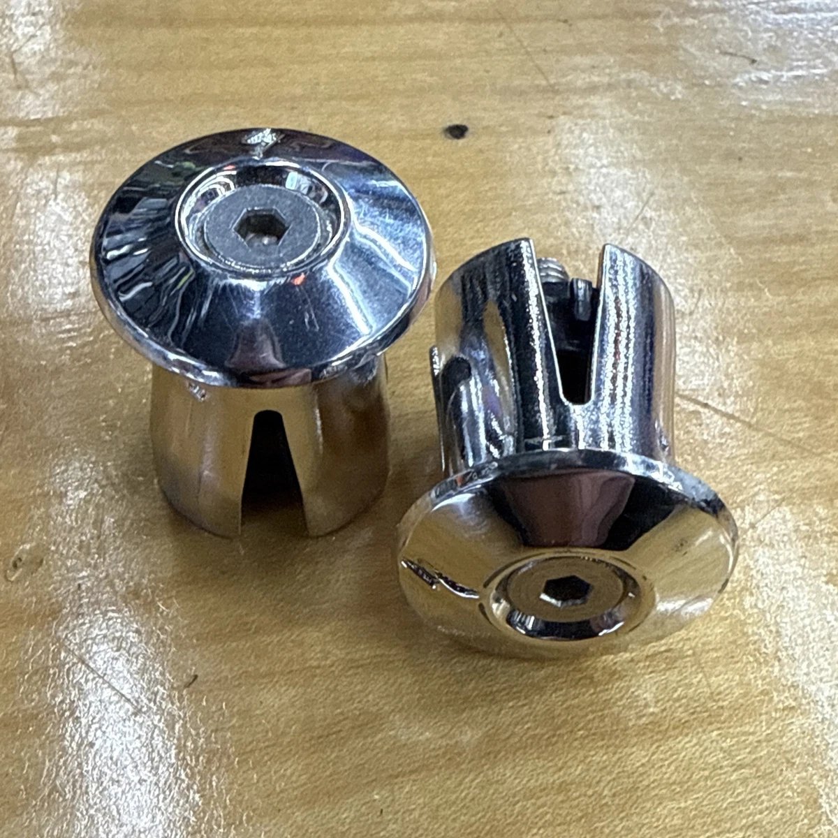 Embouts De Barre Specialized P2 OVERENDZ - Noirs, Aluminium - VTT - Neufs En Boîte
