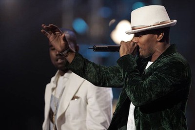 Jamie Foxx performs Slow Jamz at 32nd American Music Awards Show a- Old Photo 3