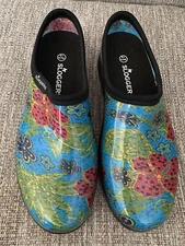 Sloggers Womens Size 10 Blue Red Round Toe Waterproof Slip On Garden Shoes