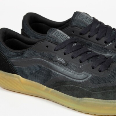 vans ave black