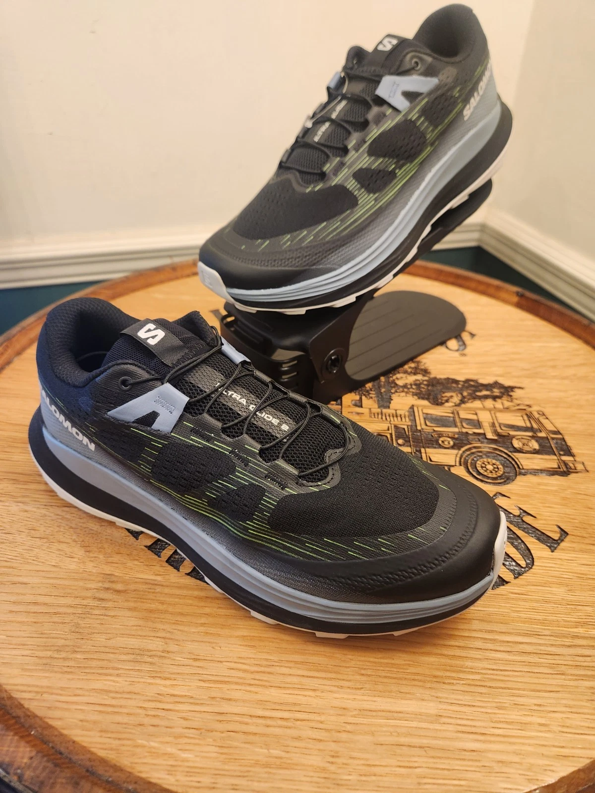 Scarpe da allenamento Salomon Ultra Glide 2 da uomo US 8.0