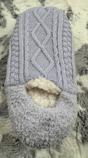 Northeast Outfitters Women's S/M 5-7.5 Cozy Cabin Slippers Diamond Cable Blue