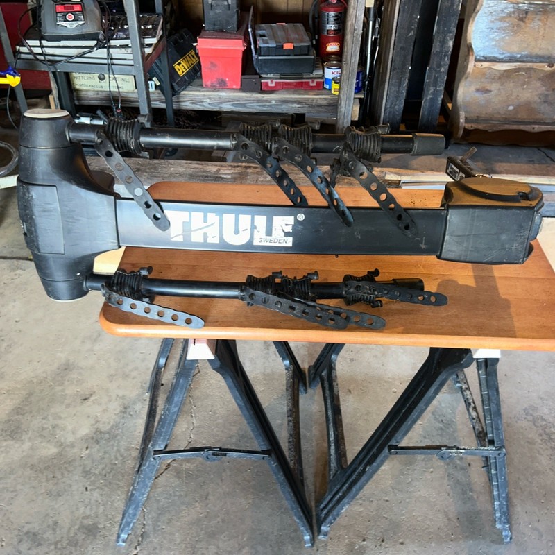 Thule Apex XT hitch bike rack. 2 Bike Thule 2”Hitch Bike Rack - Black
