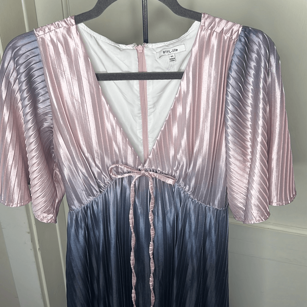 BTFL-life Karla Handkerchief Pleated Hem Pink Navy Ombre Maxi Dress V-Neck  Sz XS | eBay