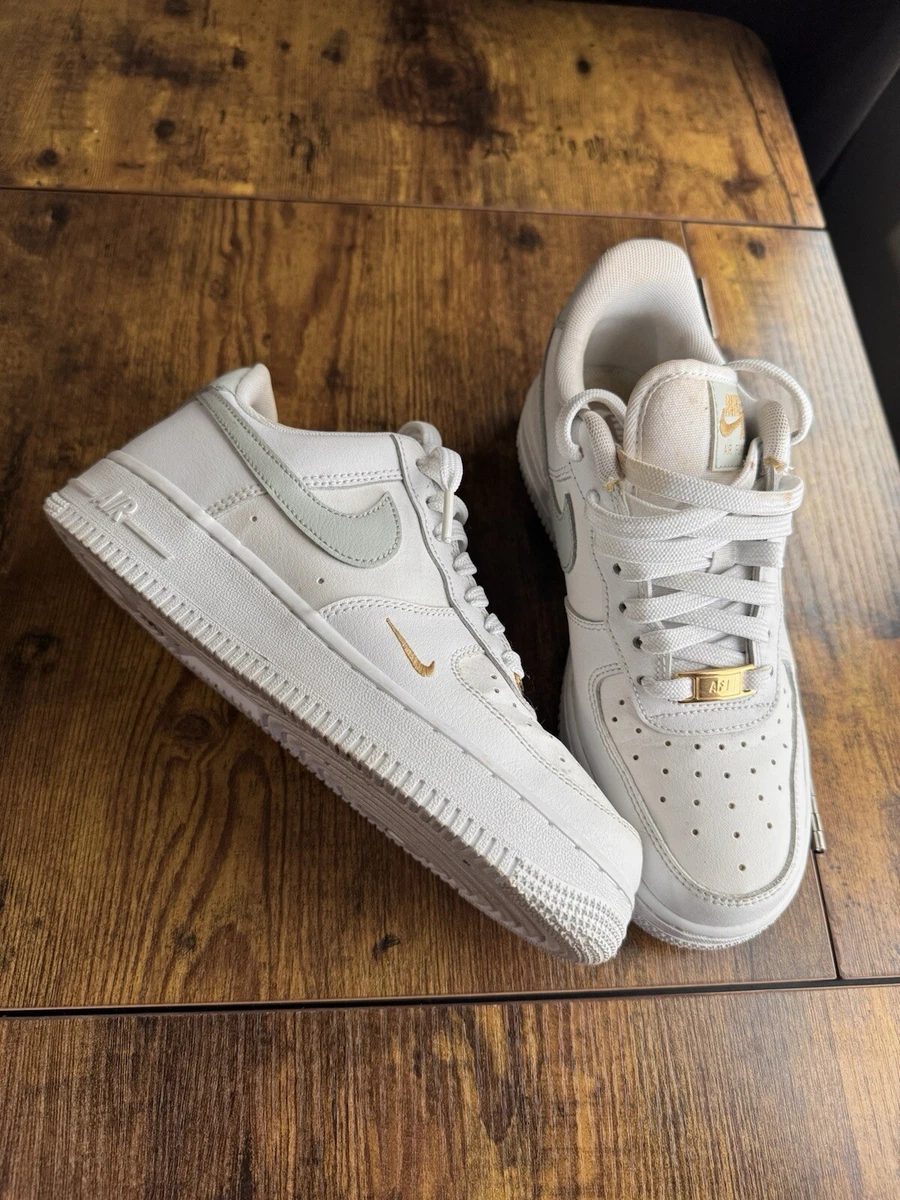 Nike Air Force 1 ホワイト/シルバー Nike Air Force 1 '07 Low Color of the Month White Metallic Silver
