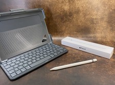  Logitech SLIM FOLIO f. iPad 5./6. Gen. Tasta...