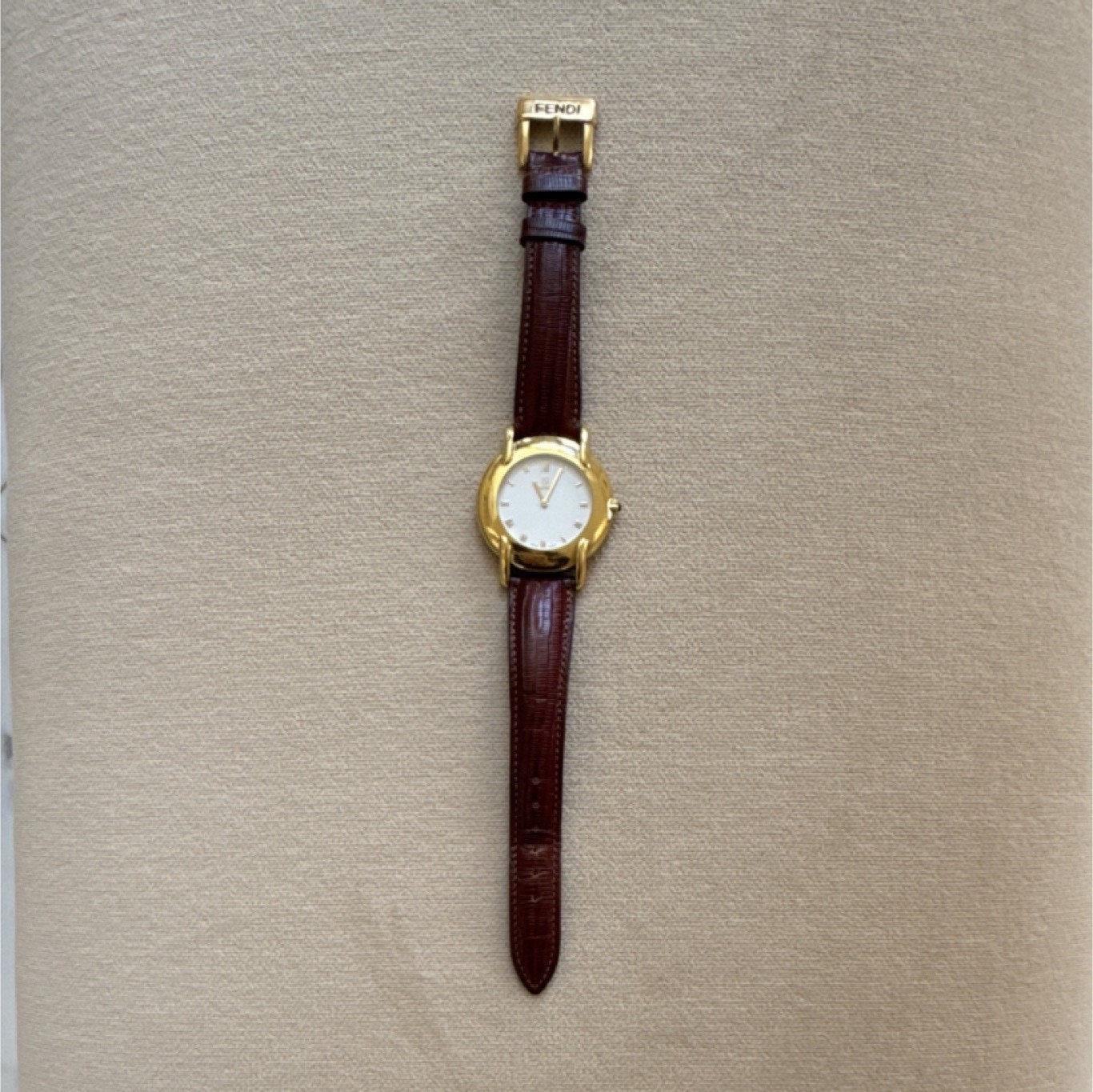 Fendi 400 G Gold Tone Brown Leather Water-Resistant Analog Women's Wristwatch