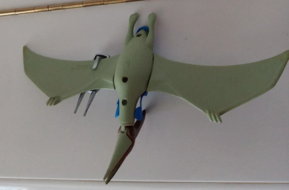 Figuras de acción Tyco 1989 para piezas Quetzalcóatlus y Yungstar + 3 Dino Riders Foto 3 de 4