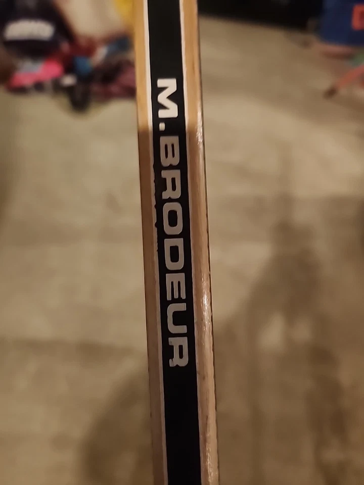 MARTIN BRODEUR HOF AUTHENTIC  HAND SIGNED AUTOGRAPHED HEATER STICK STEINER COA - Image 2 of 4