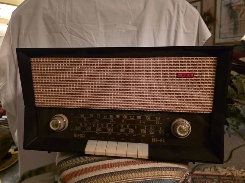 Vintage Wega West Germany Radio hi-fi 203-a8 Electric