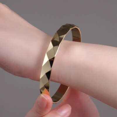 18K 18CT YELLOW GOLD FILLED SLIP ON BANGLE LADY WOMENS BRACELET DIAMOND CUT 7CM