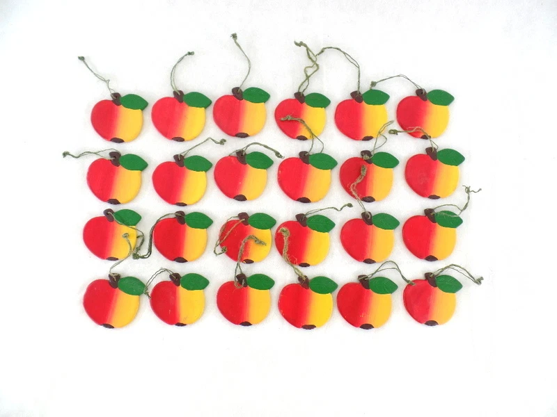 Äpfel Keramik Ton Box 24 Stück 6,5 D. Aufhängung Dekoration - Bild 2 von 4