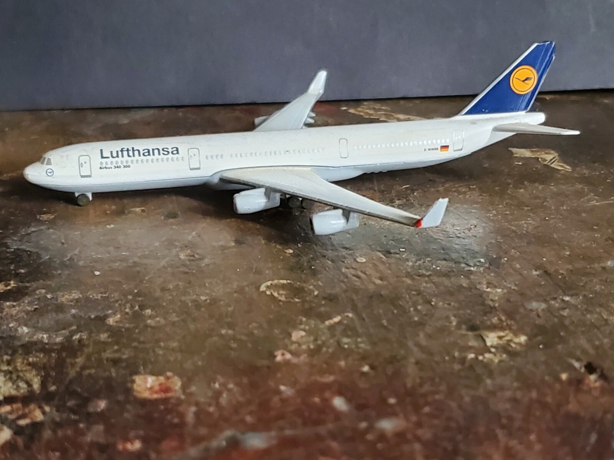 Schabak Lufthansa Airbus A 340 Plane 1:600 Scale Diecast