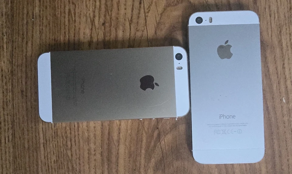 Apple iPhone 5s -16 GB -Space W Unlocked- Good working condition WHITE AND GOLD - Image 4 of 4