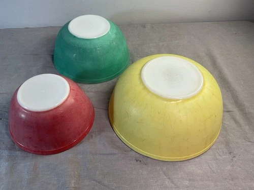 VTG Pyrex Primary Colors Mixing Bowls Set of 3 Yellow 404, Green 403, Red 402