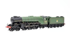 Hornby OO Gauge R3830 BR Green Earlt Emblem Thompson Class A2/2 No.60501 'Cock O