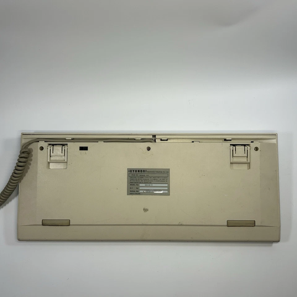 Chicony KB-5181 PT Mechanical AT Computer Keyboard Untested - Image 4 of 4