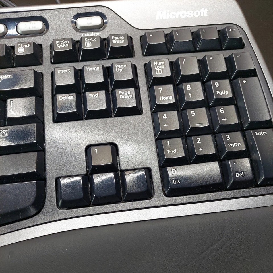 Microsoft Natural Ergonomic Keyboard 4000 V1.0 KU0462 Black Wired USB