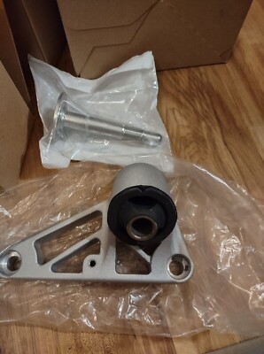 Buell XB9 XB12 Firebolt & Lightning & Ulysses Front Engine Motor Isolator Mount 
